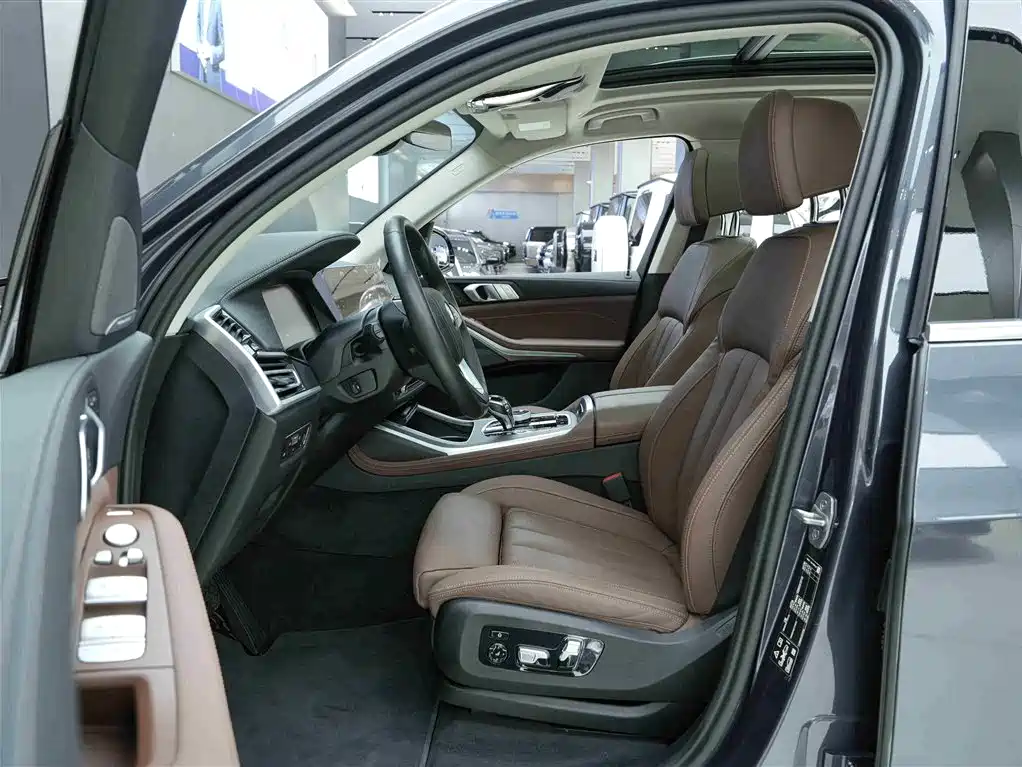 BMW X7 2022 — фото 11
