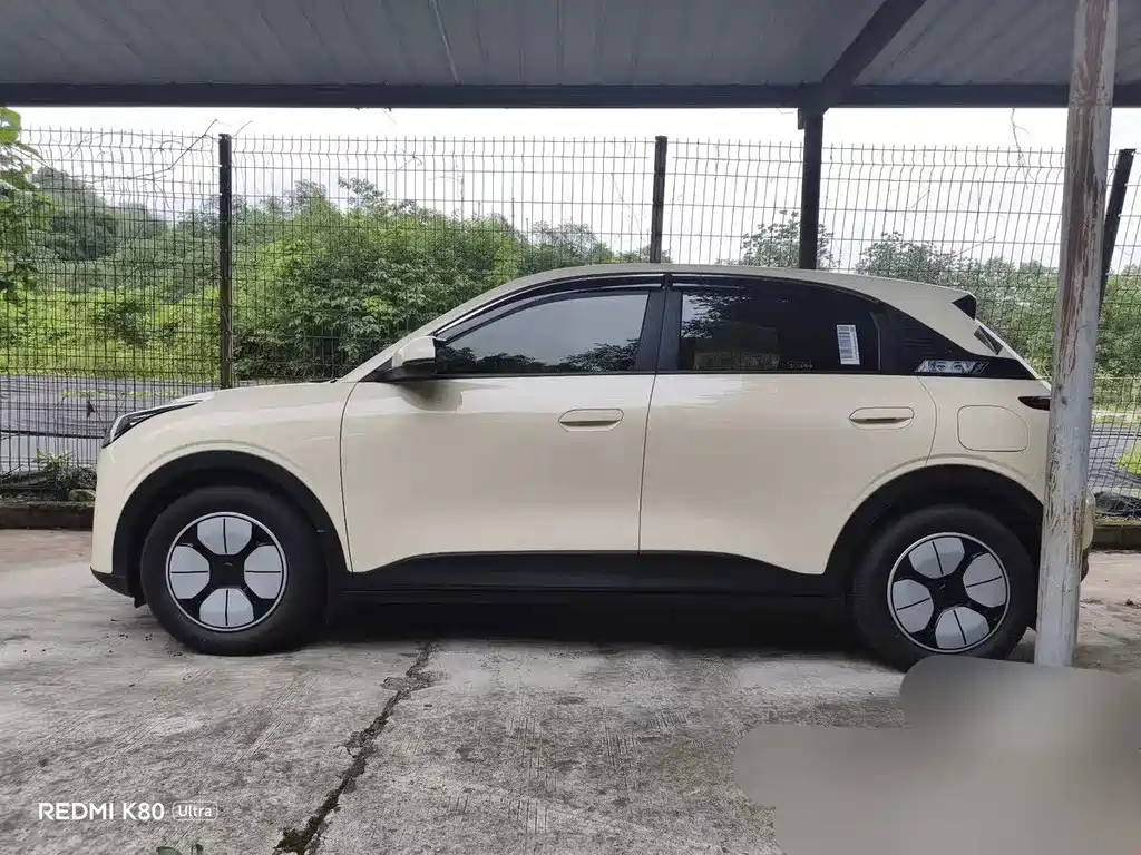 Geely Galaxy Starwish 2025 — фото 6