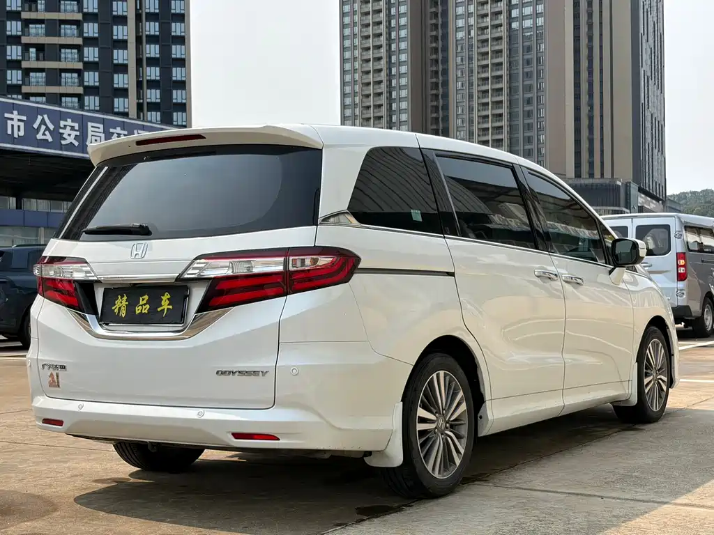 Honda Odyssey 2019 — фото 6