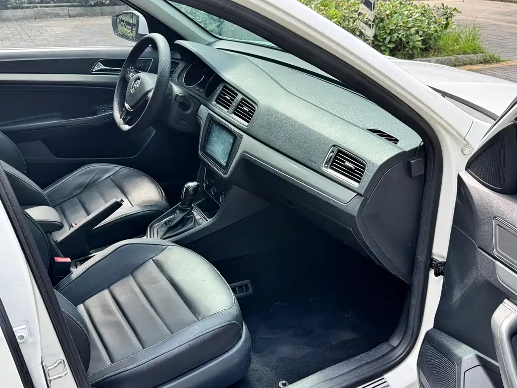 Volkswagen Gran Lavida 2018 — фото 10