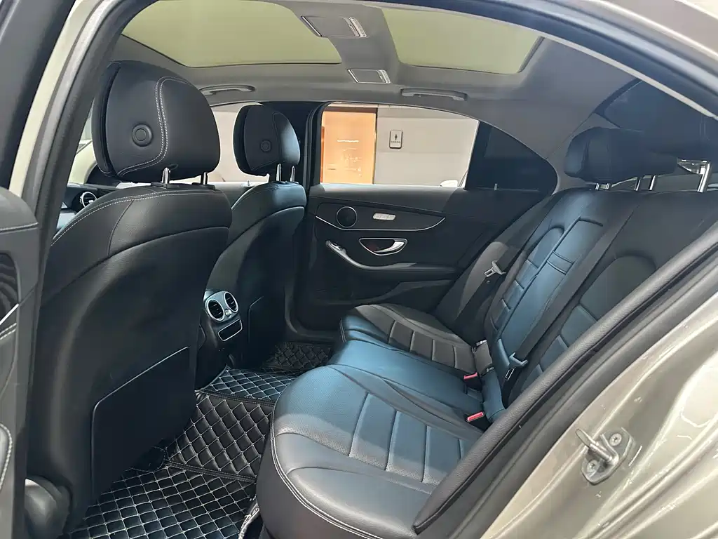 Mercedes-Benz C-Class 2019 — фото 15
