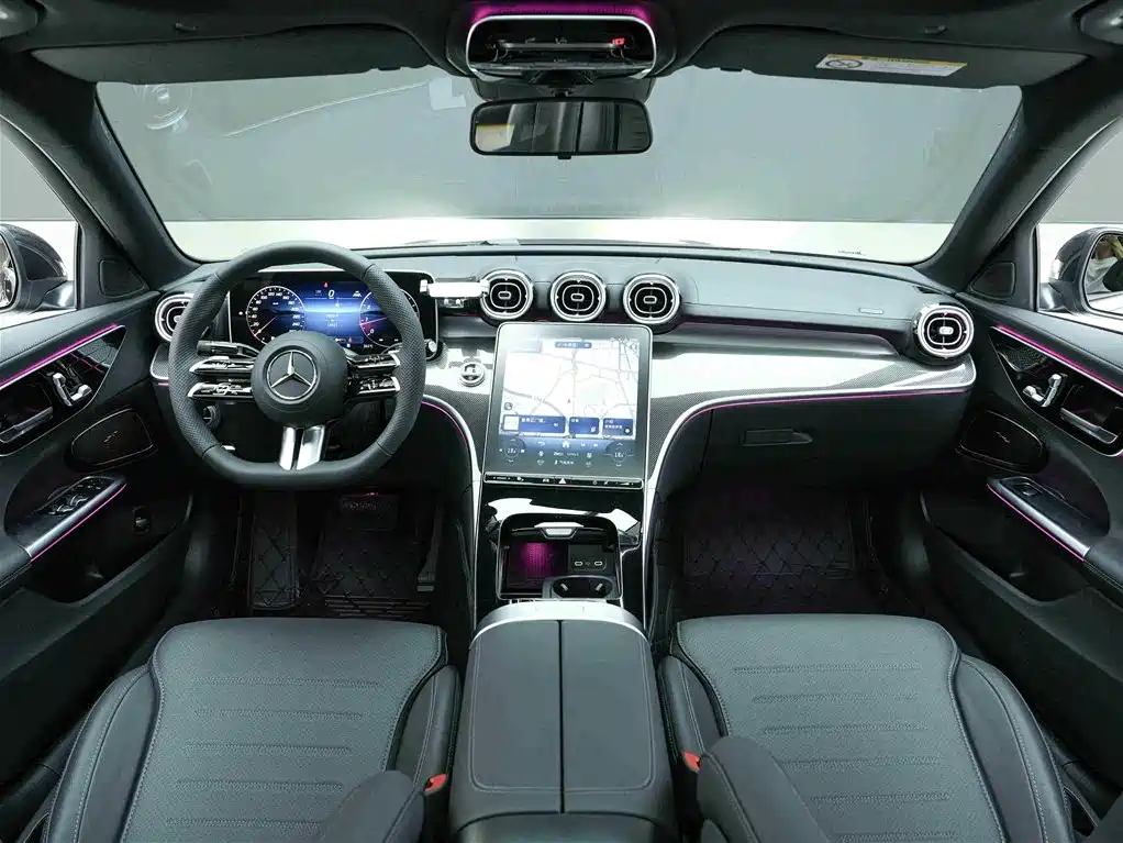 Mercedes-Benz C-Class 2025 — фото 6