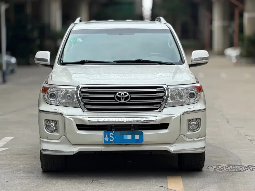 Toyota Land Cruiser 2015 — фото 3