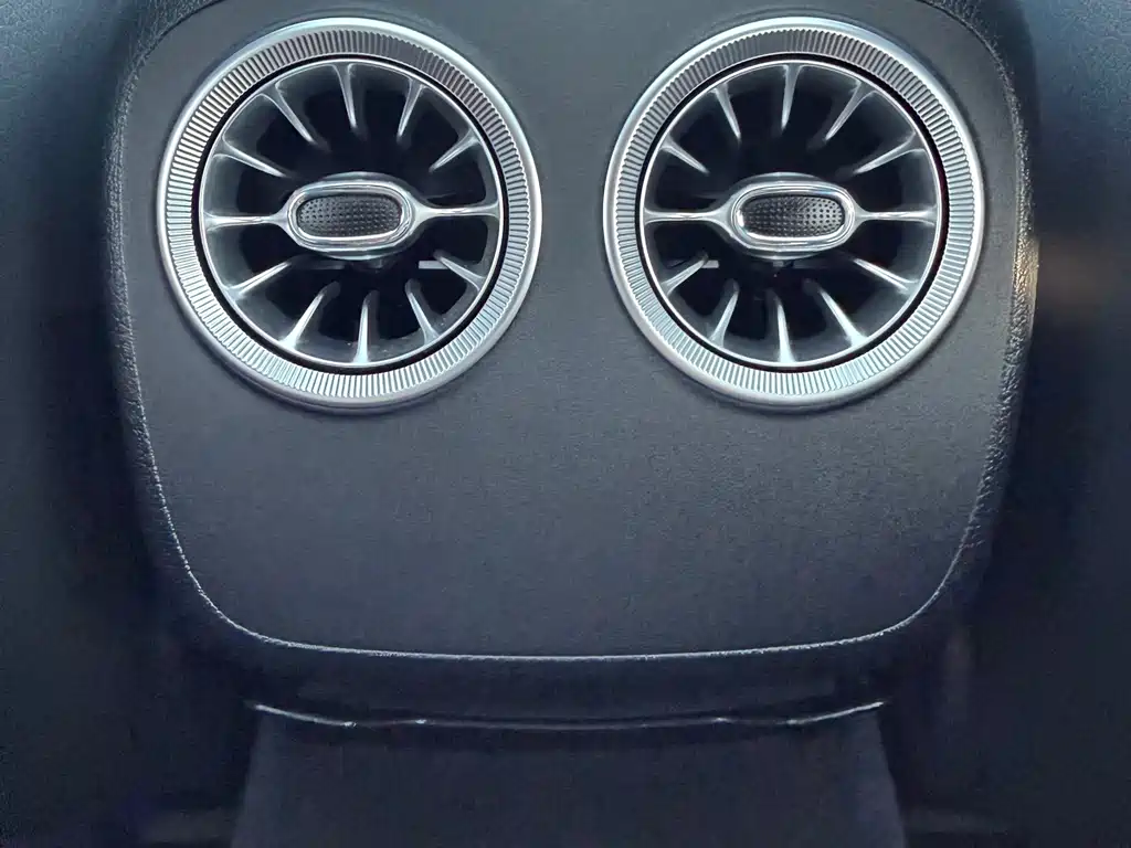 Mercedes-Benz E-Class 2023 — фото 20