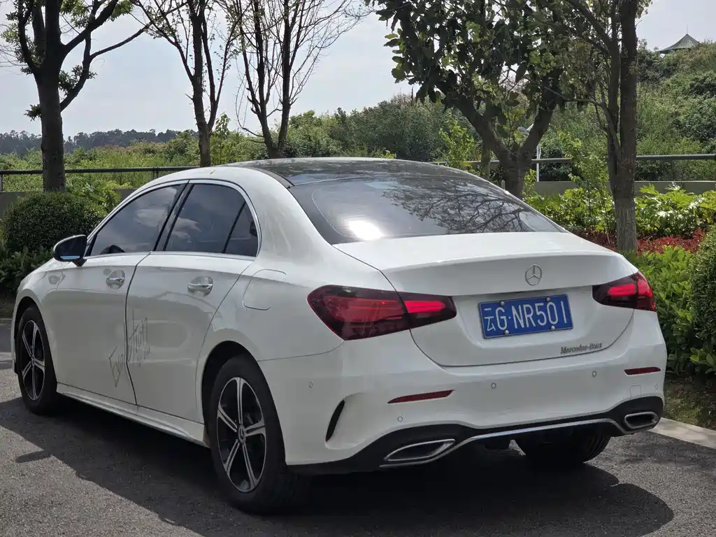 Mercedes-Benz A-Class 2024 — фото 7