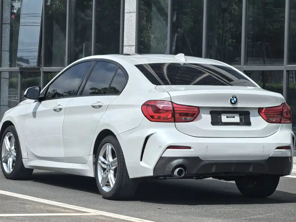 BMW 1 Series 2019 — фото 4