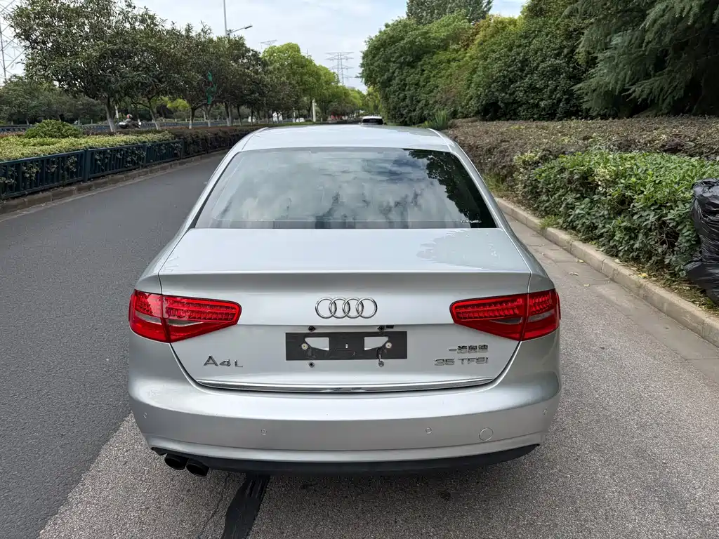 Audi A4L 2014