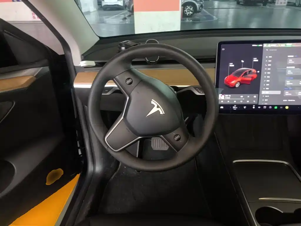 Tesla Model Y 2021 — фото 11