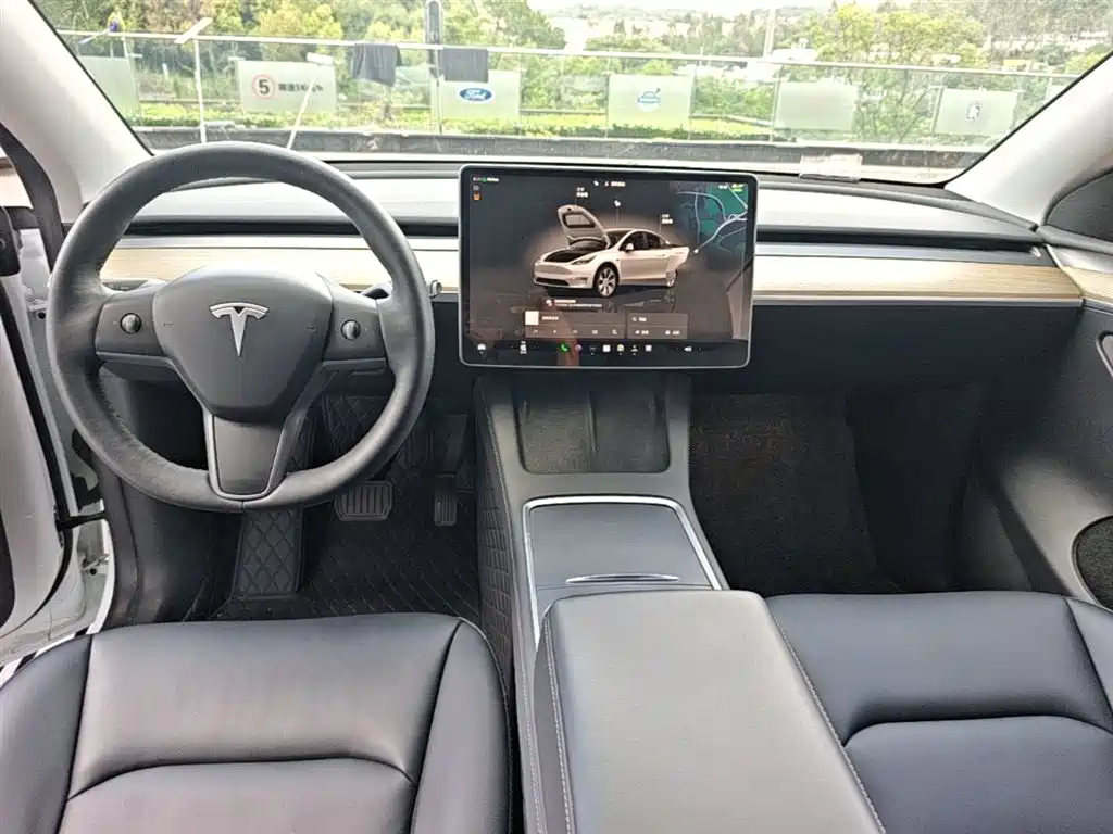Tesla Model Y 2023 — фото 10