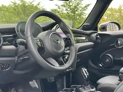 MINI MINI 2023