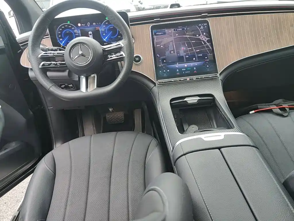 Mercedes-Benz EQE SUV 2025 — фото 10