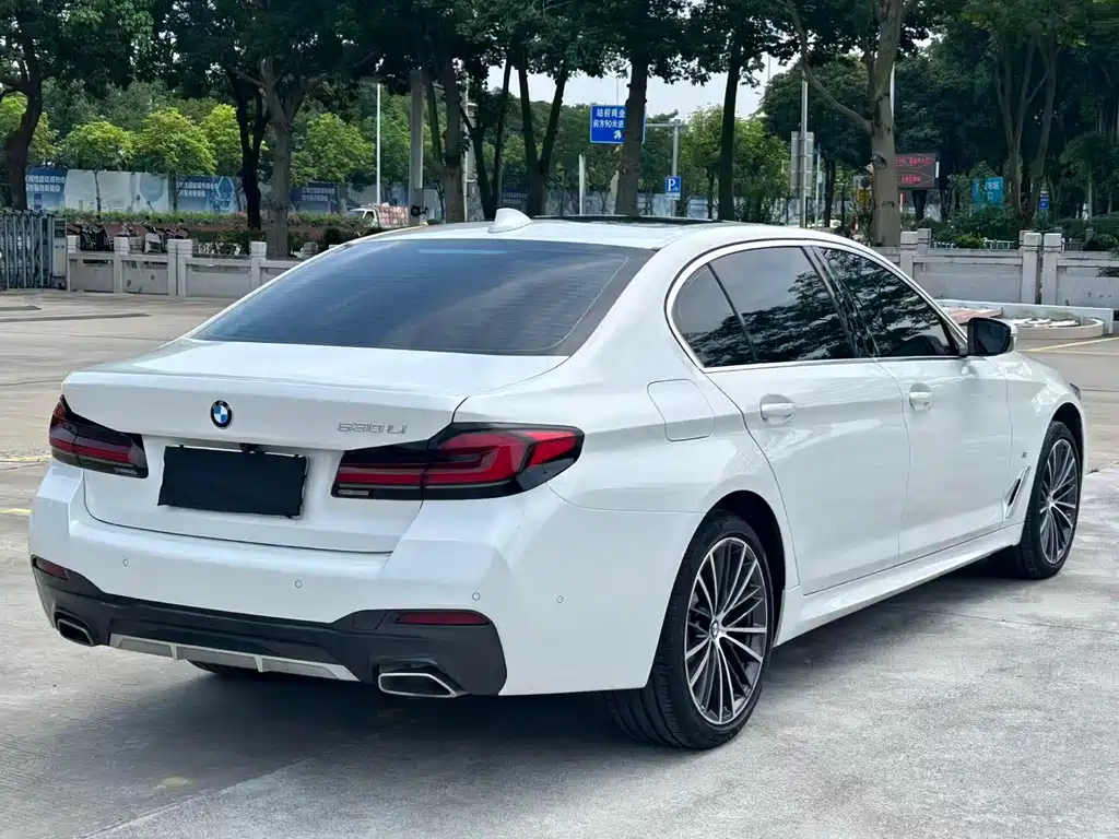 BMW 5 Series 2022