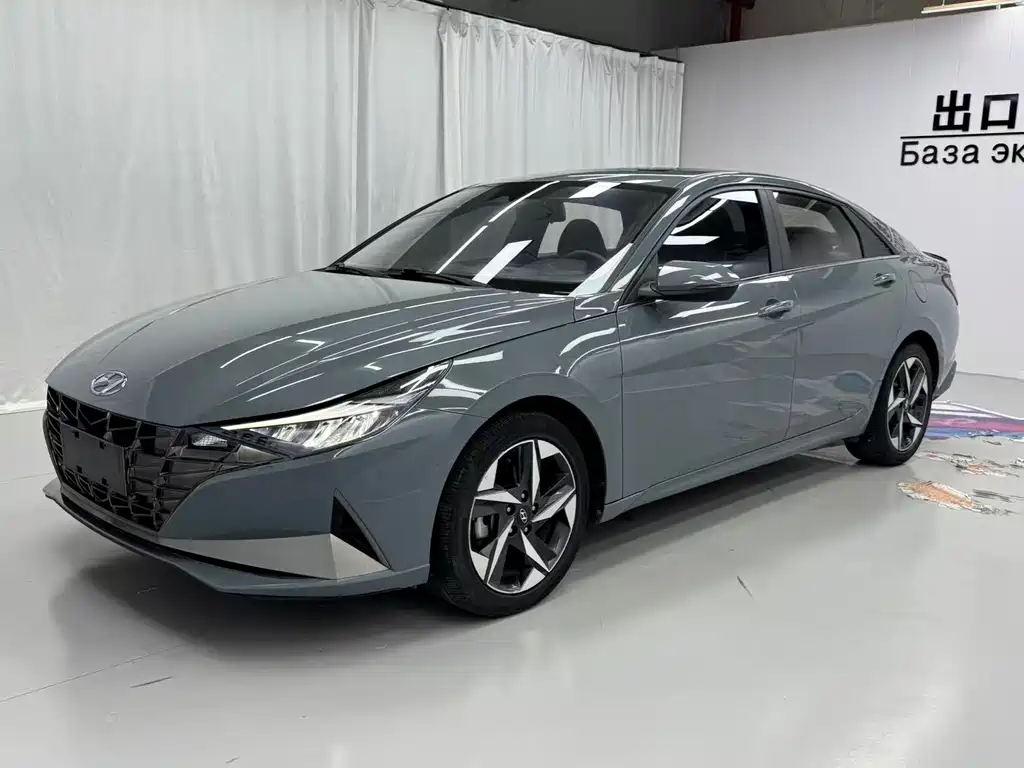 Hyundai Elantra 2022