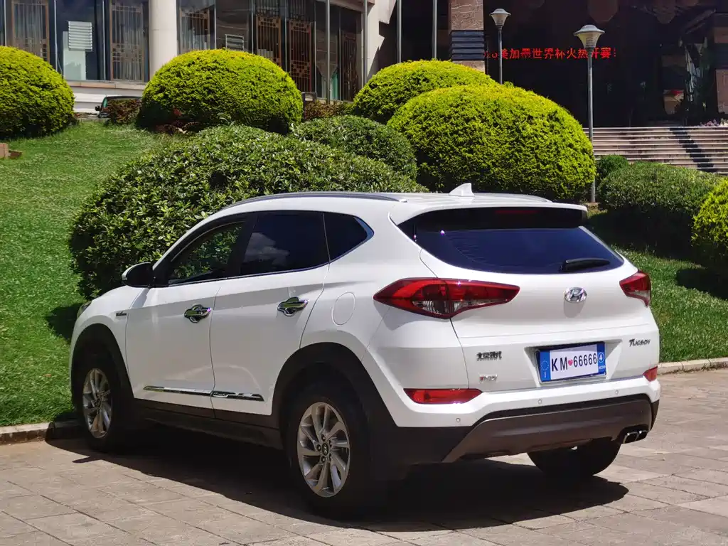 Hyundai Tucson 2016 — фото 8