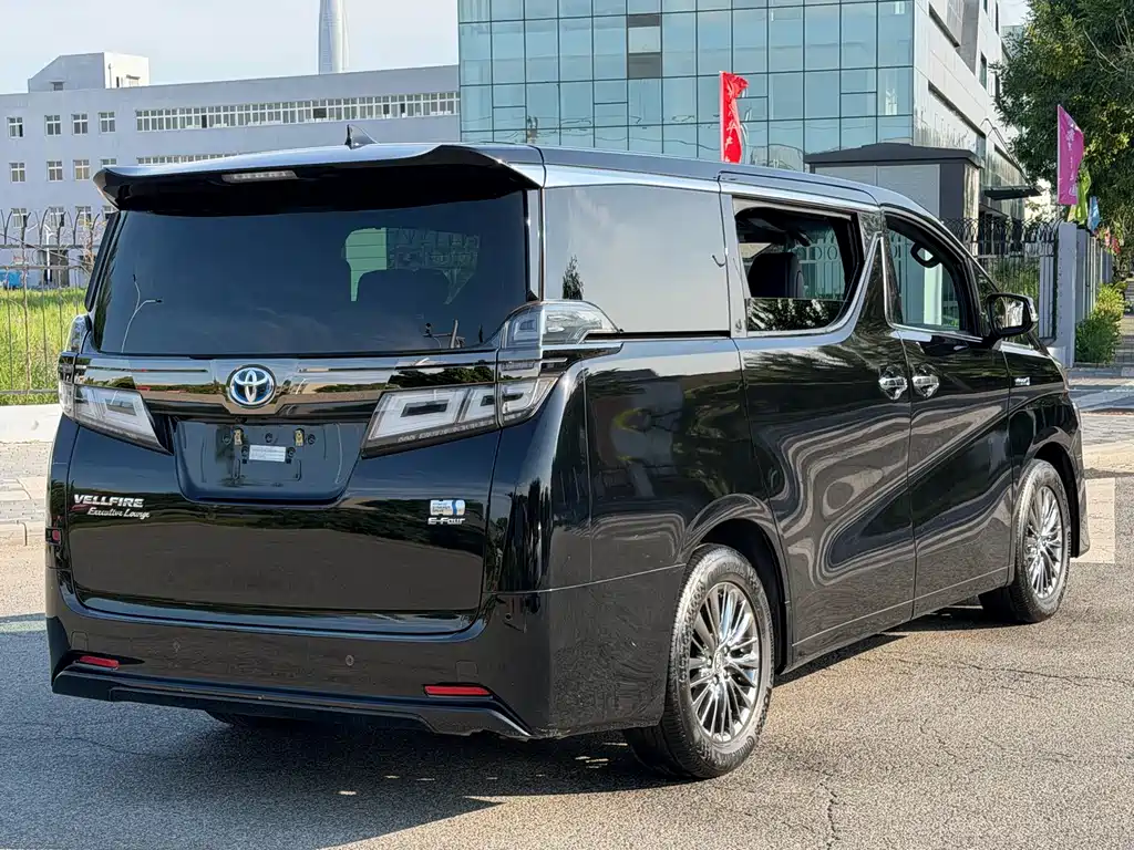 Toyota Vellfire 2021 — фото 16