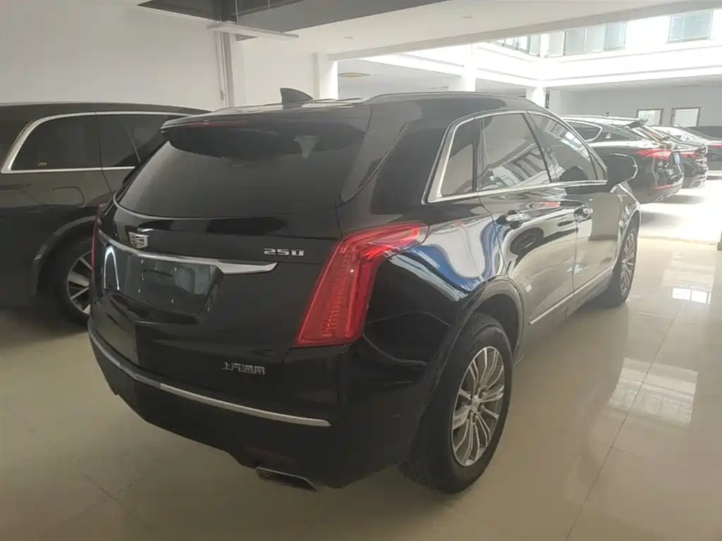 Cadillac XT5 2018 — фото 7