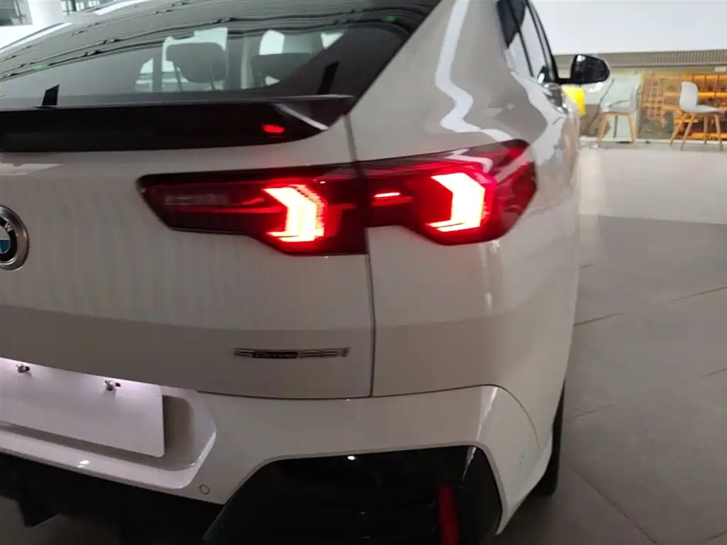 BMW X2 2025 — фото 8