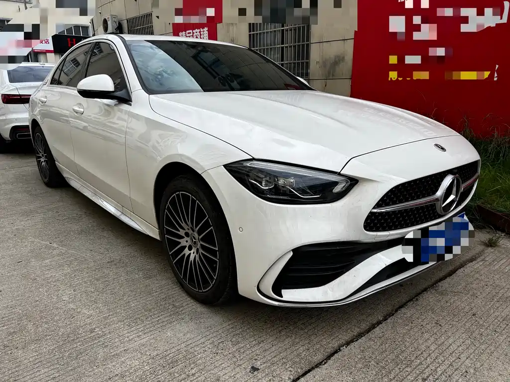 Mercedes-Benz C-Class 2023 — фото 3