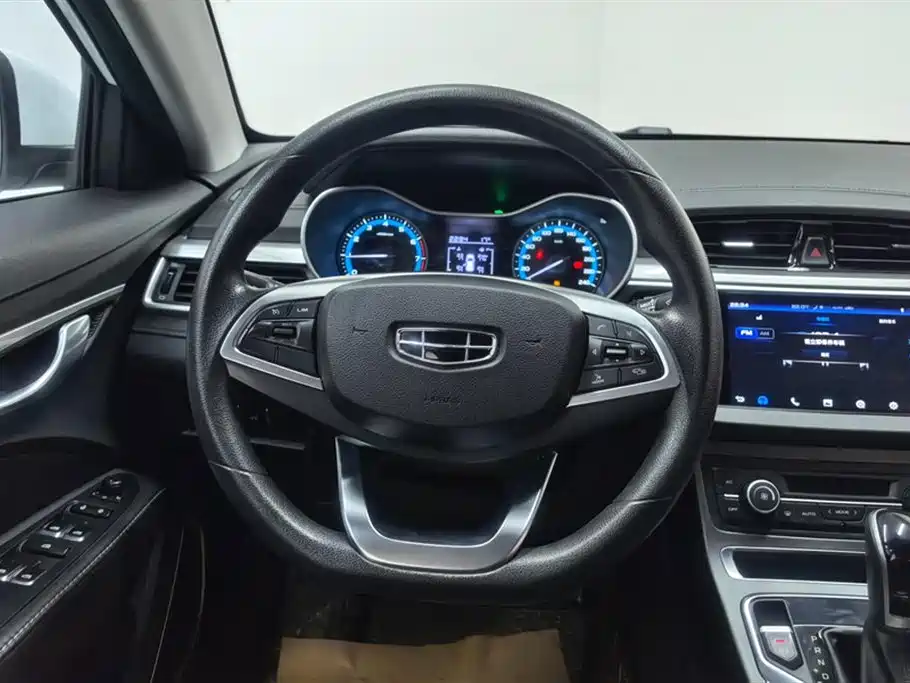 Geely Emgrand 2020 — фото 15