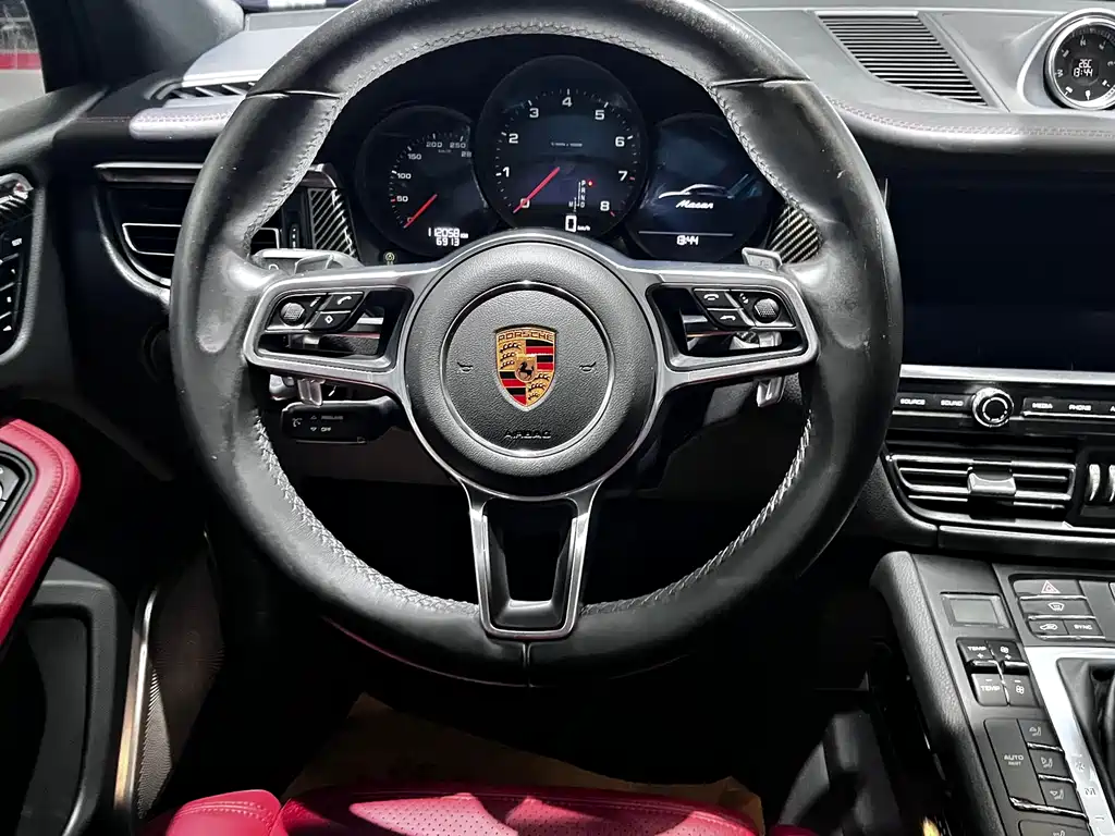 Porsche Macan 2018 — фото 8