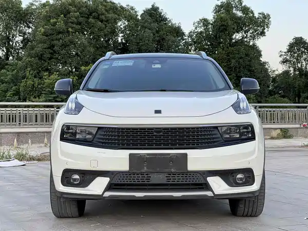 Lynk & Co 01 2019