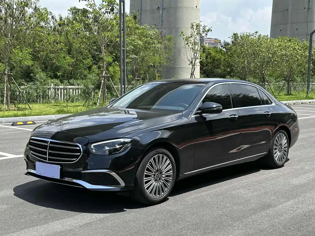 Mercedes-Benz E-Class 2022 — фото 1