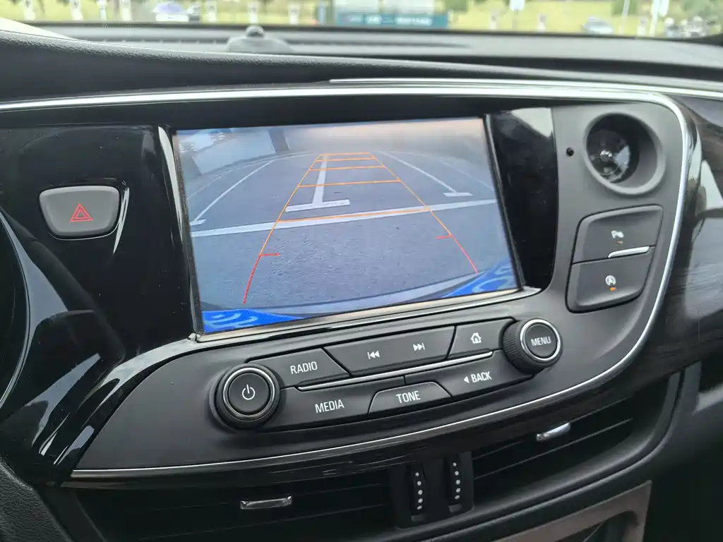 Buick Envision Plus 2016 — фото 11