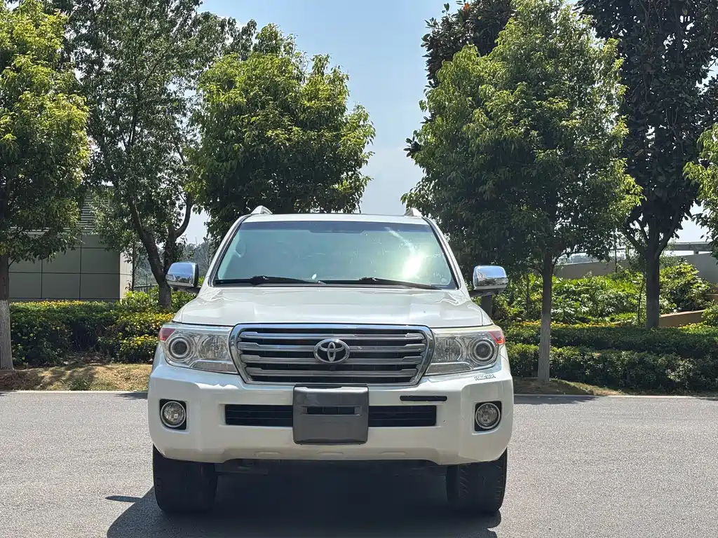 Toyota Land Cruiser 2015 — фото 2