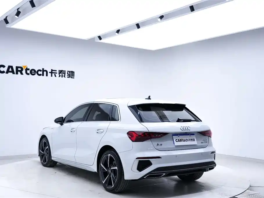Audi A3 2023 — фото 7