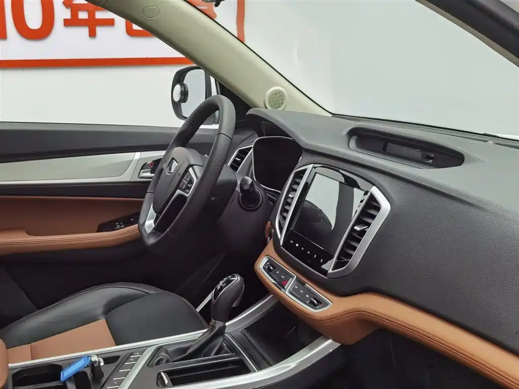 Geely Vision X6 2018 — фото 22