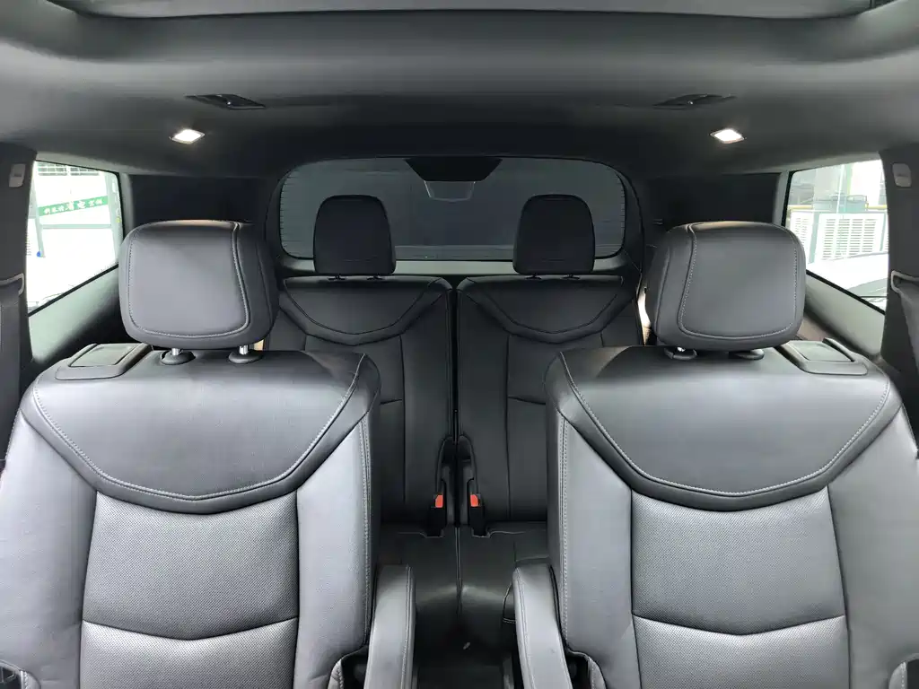 Cadillac XT6 2020 — фото 8