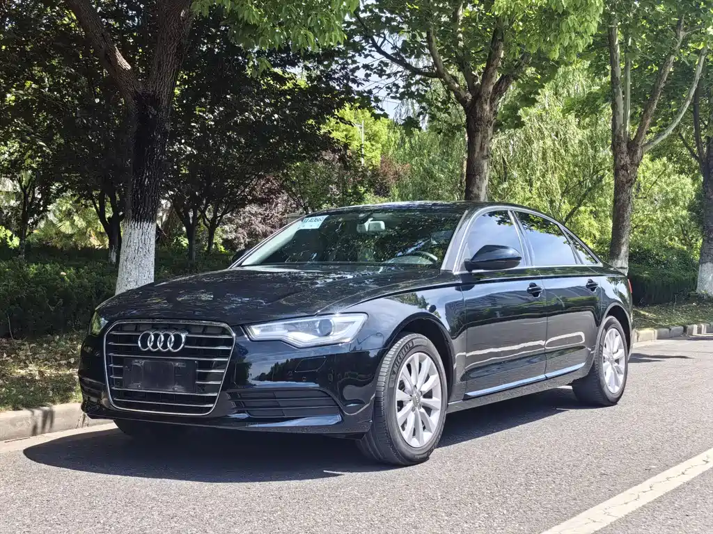 Audi A6L 2014 — фото 1