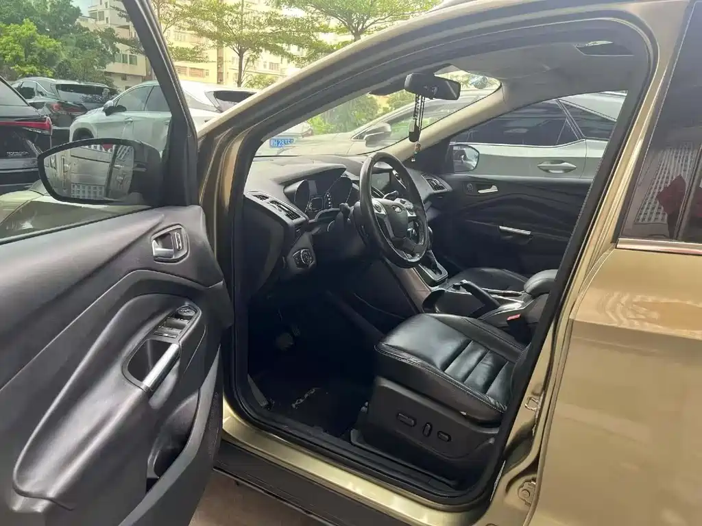 Ford Kuga 2015