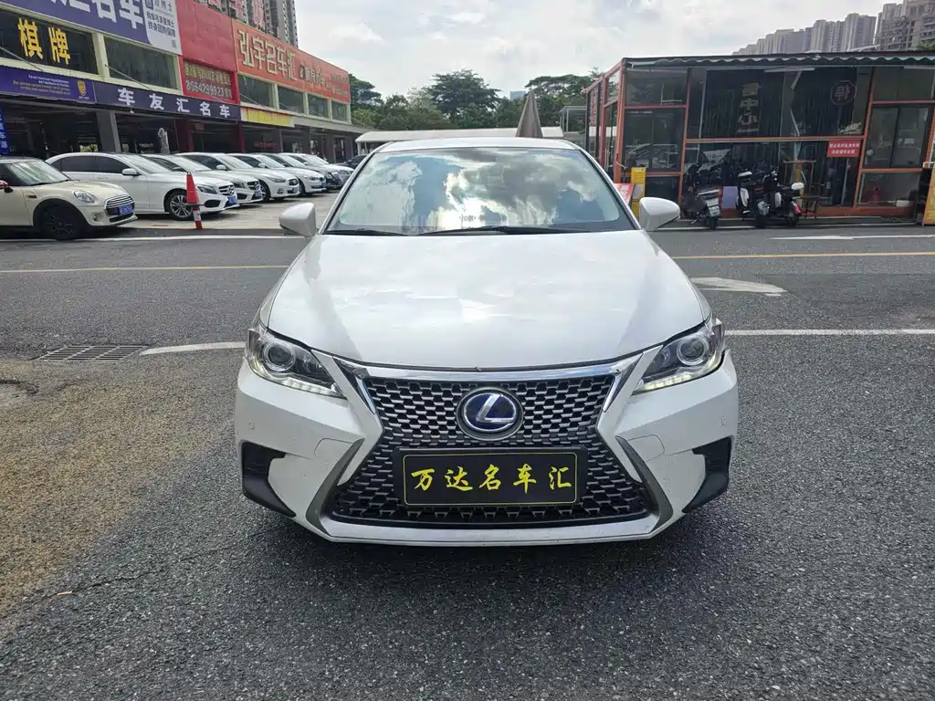 Lexus CT 2020 — фото 3