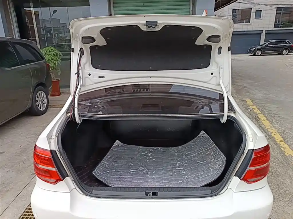 Toyota Corolla 2015 — фото 19
