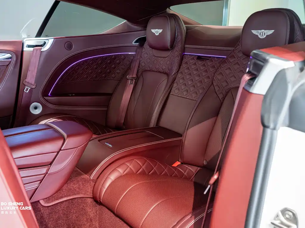Bentley Continental 2020 — фото 30
