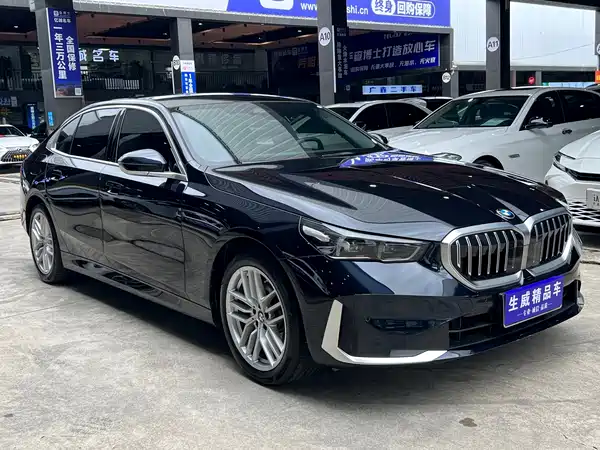 BMW 5 Series 2025
