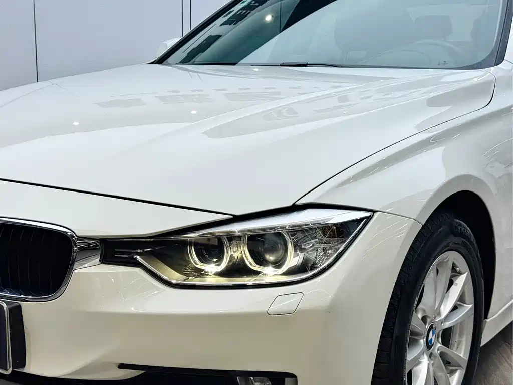 BMW 3 Series 2015 — фото 20
