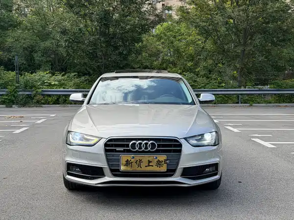 Audi A4L 2015