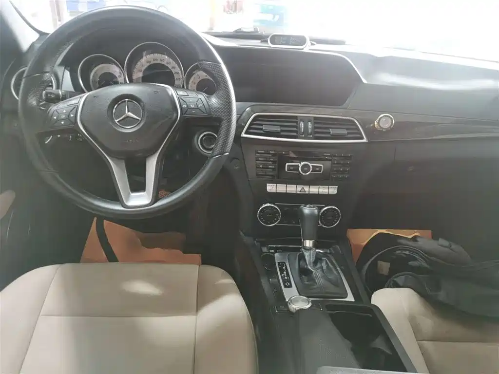 Mercedes-Benz C-Class 2014 — фото 6