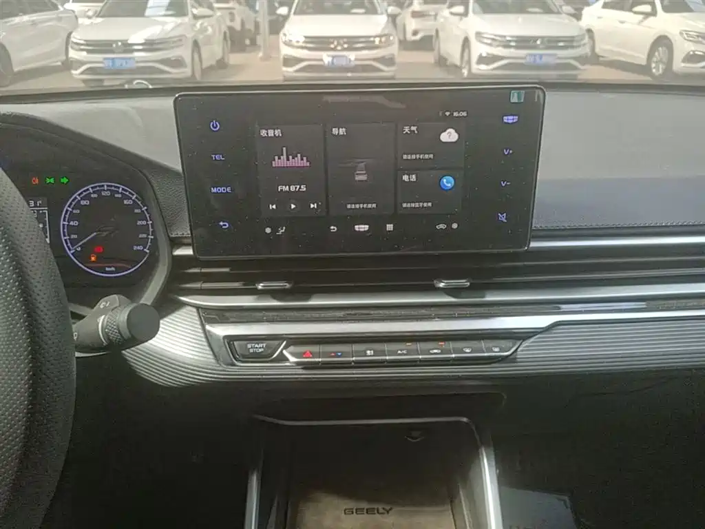 Geely Emgrand 2023 — фото 13