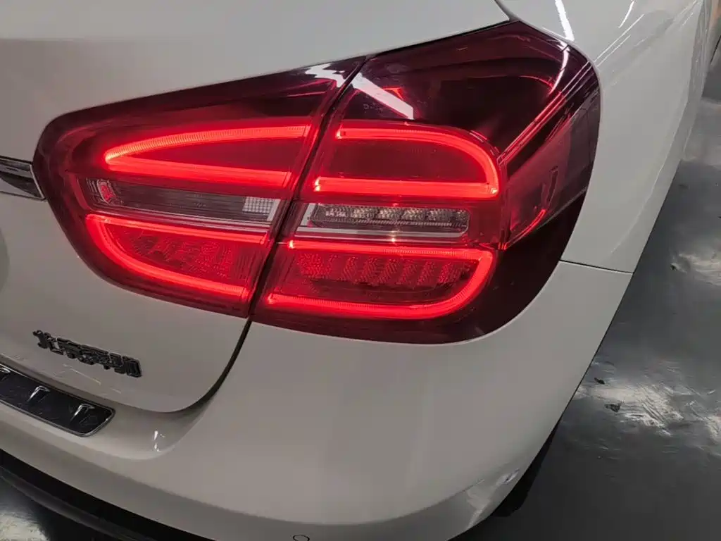 Mercedes-Benz GLA 2015 — фото 8