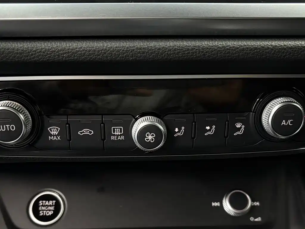 Audi Q3 2022 — фото 10