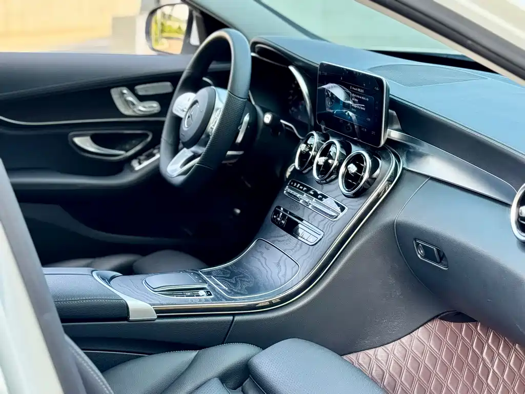 Mercedes-Benz C-Class 2019 — фото 11