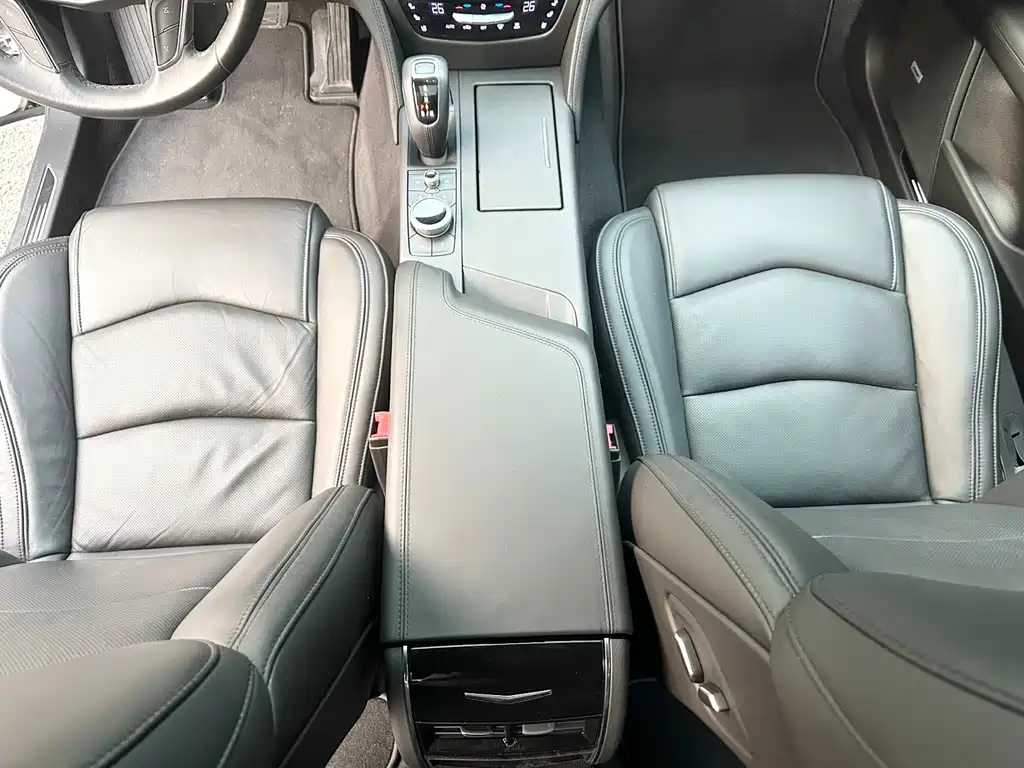 Cadillac CT6 2019 — фото 11