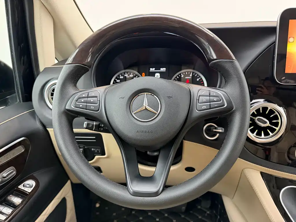Mercedes-Benz Vito 2020 — фото 10