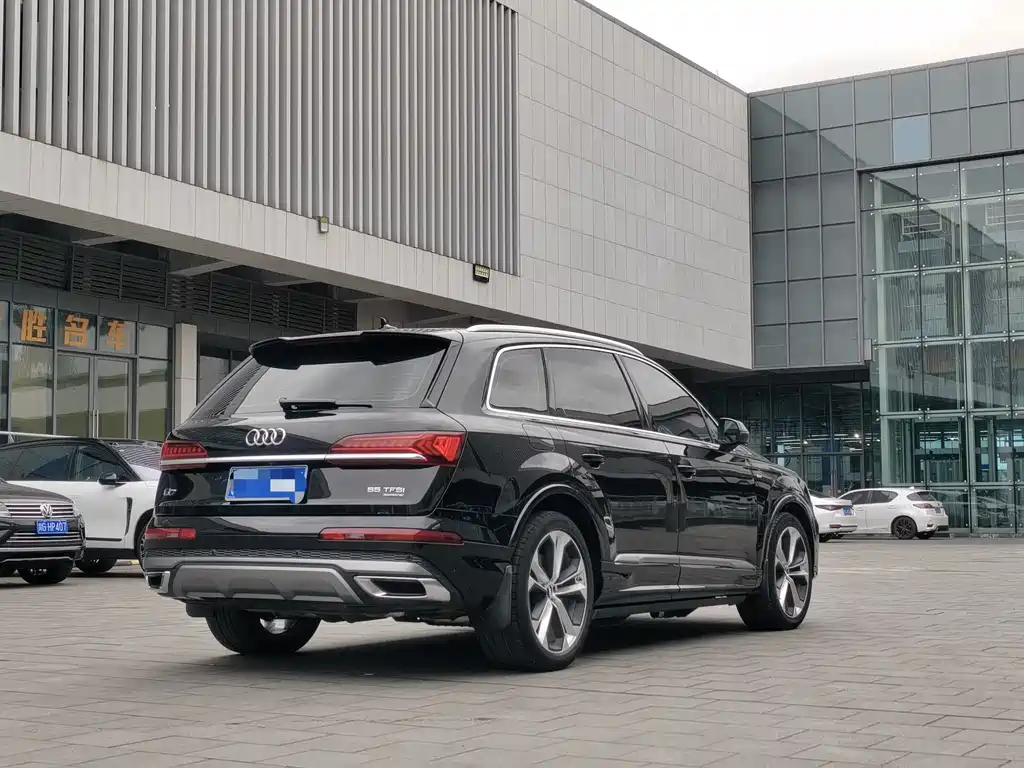 Audi Q7 2020 — фото 15