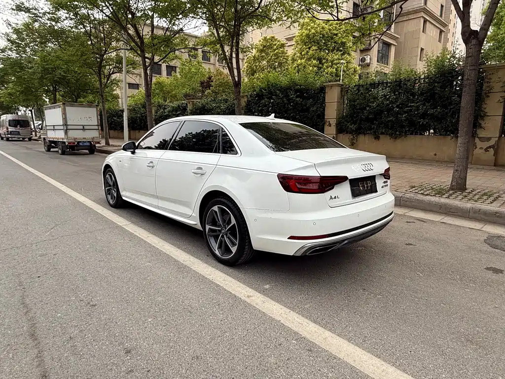 Audi A4L 2020 — фото 10