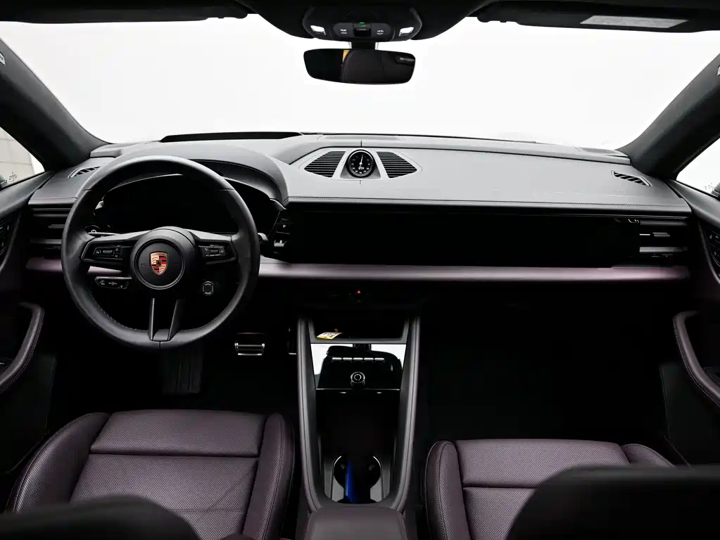 Porsche Macan EV 2025 — фото 10
