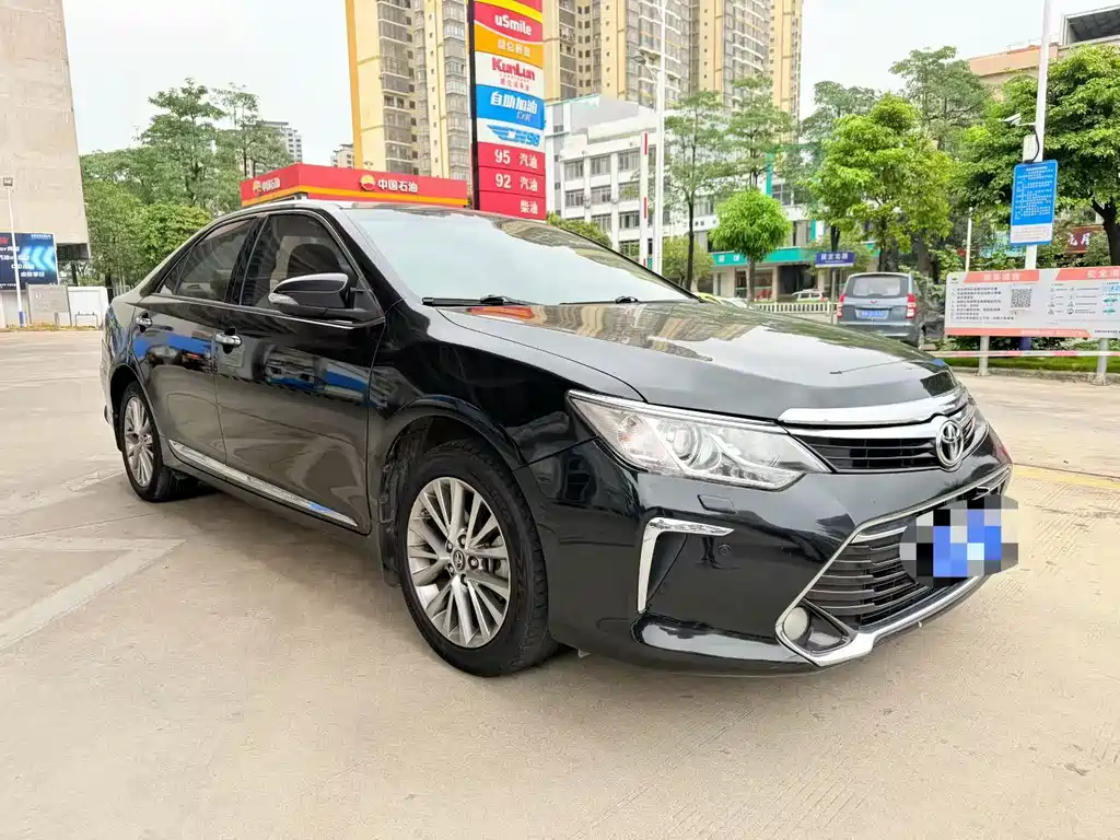 Toyota Camry 2017 — фото 3